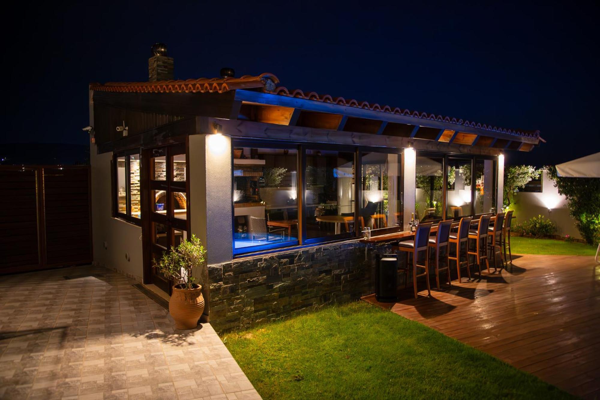 A Cozy Eco Villa By The Sea Gouves Bagian luar foto