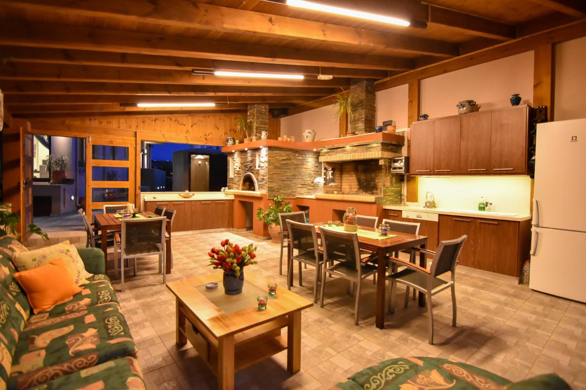 A Cozy Eco Villa By The Sea Gouves Bagian luar foto